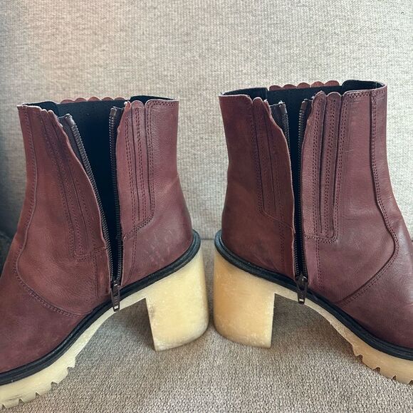 Free People James Cheslea Boots Cherry Chocolate Leather Size 39 / 8.5 - Picture 5 of 8